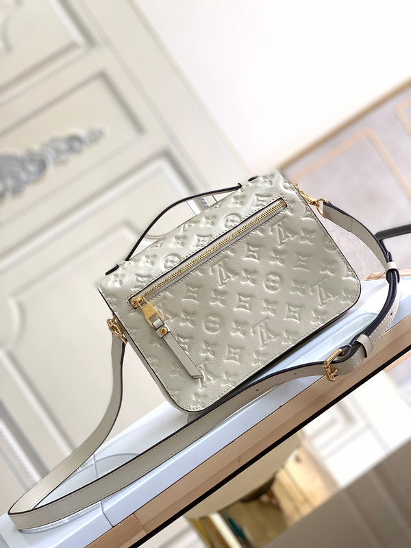 LOV2 Bags - Luxurious Bags  1807