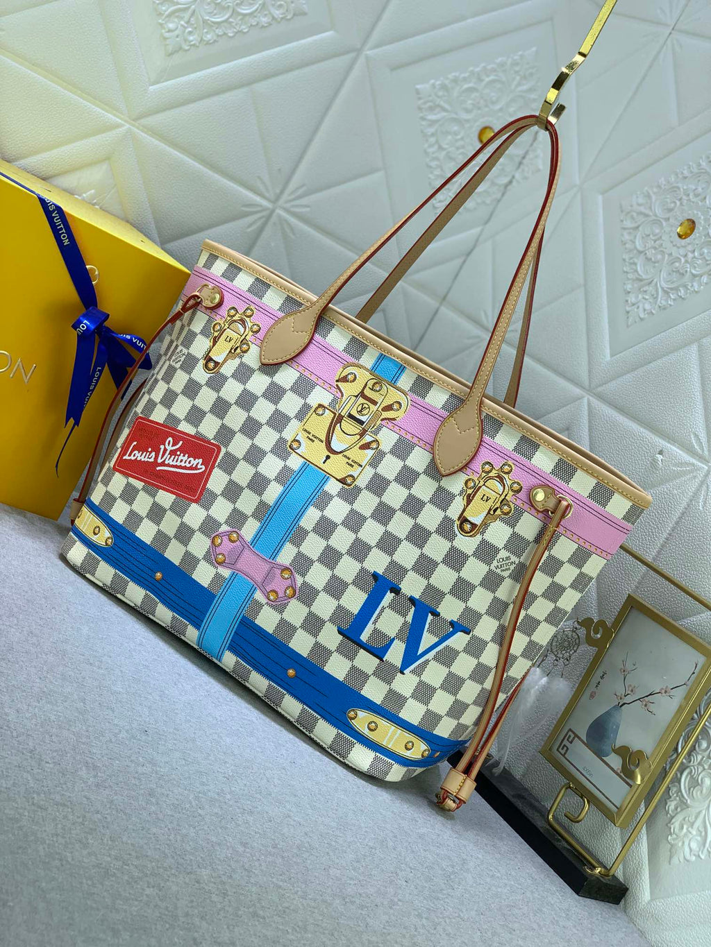 EN - Luxury Bags LUV 810