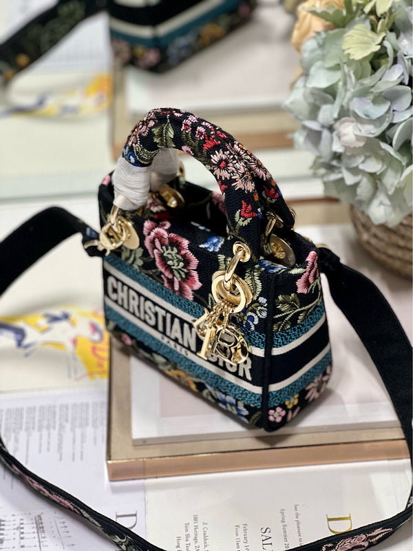 ELE - Dir Bags - 126