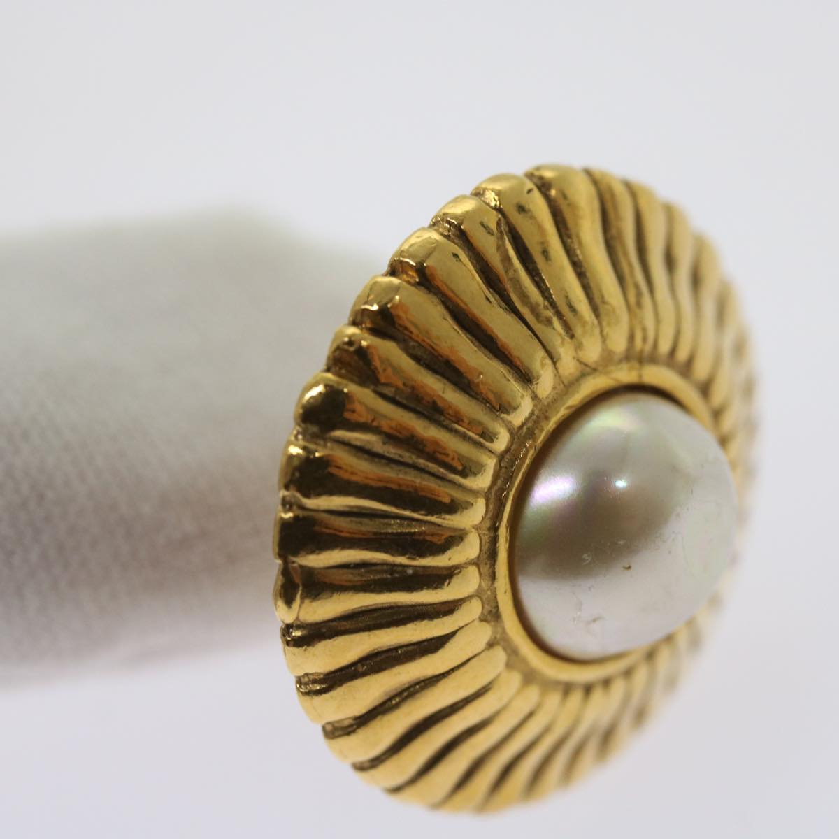 CHANEL Earring Gold Tone CC 65220
