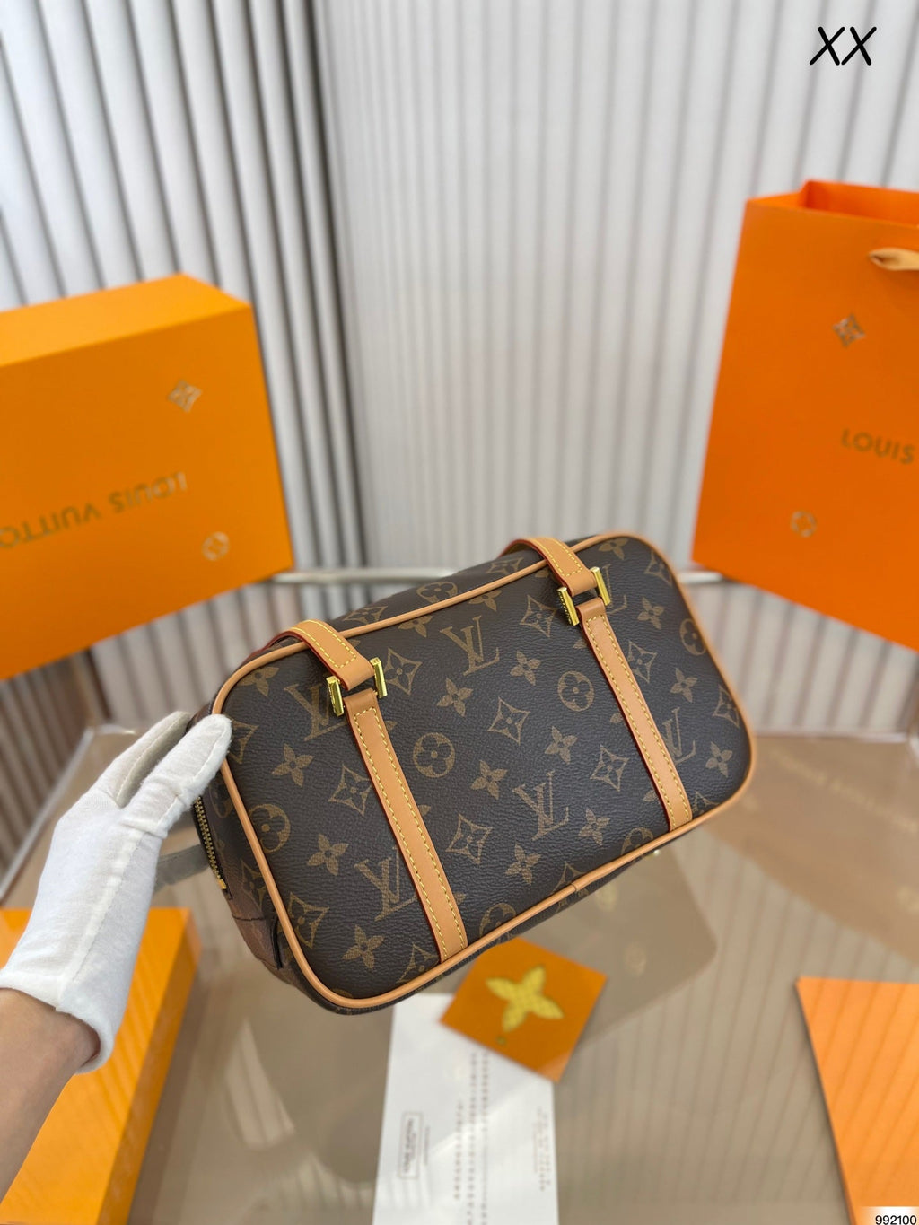 EN - New Lux Bags LUV 551