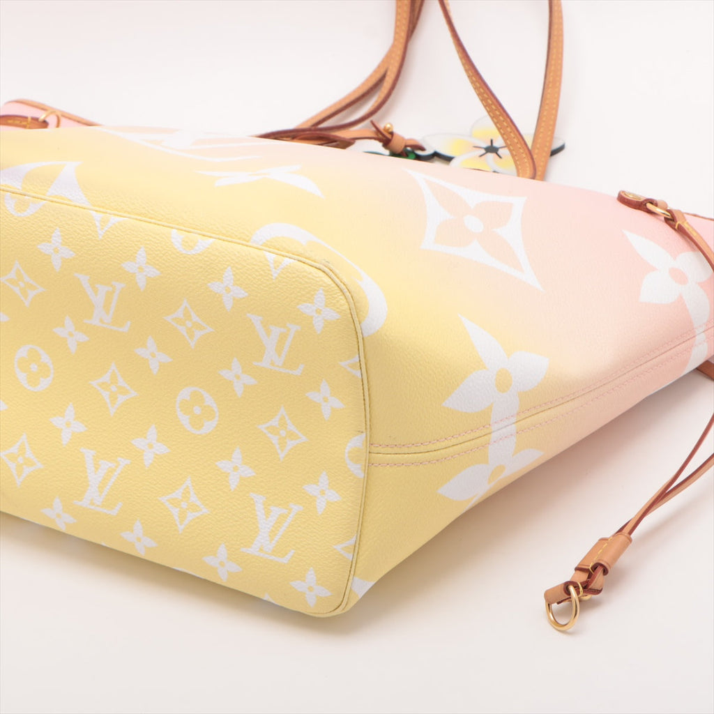 Louis Vuitton Pool Monogram Giant Neverfull MM M45680