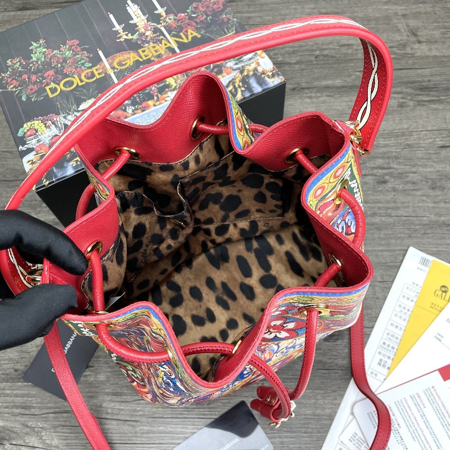 GLAMI Print Crespo Bucket Bag Multicolor With Branded Plate For Women GLAMI Bag