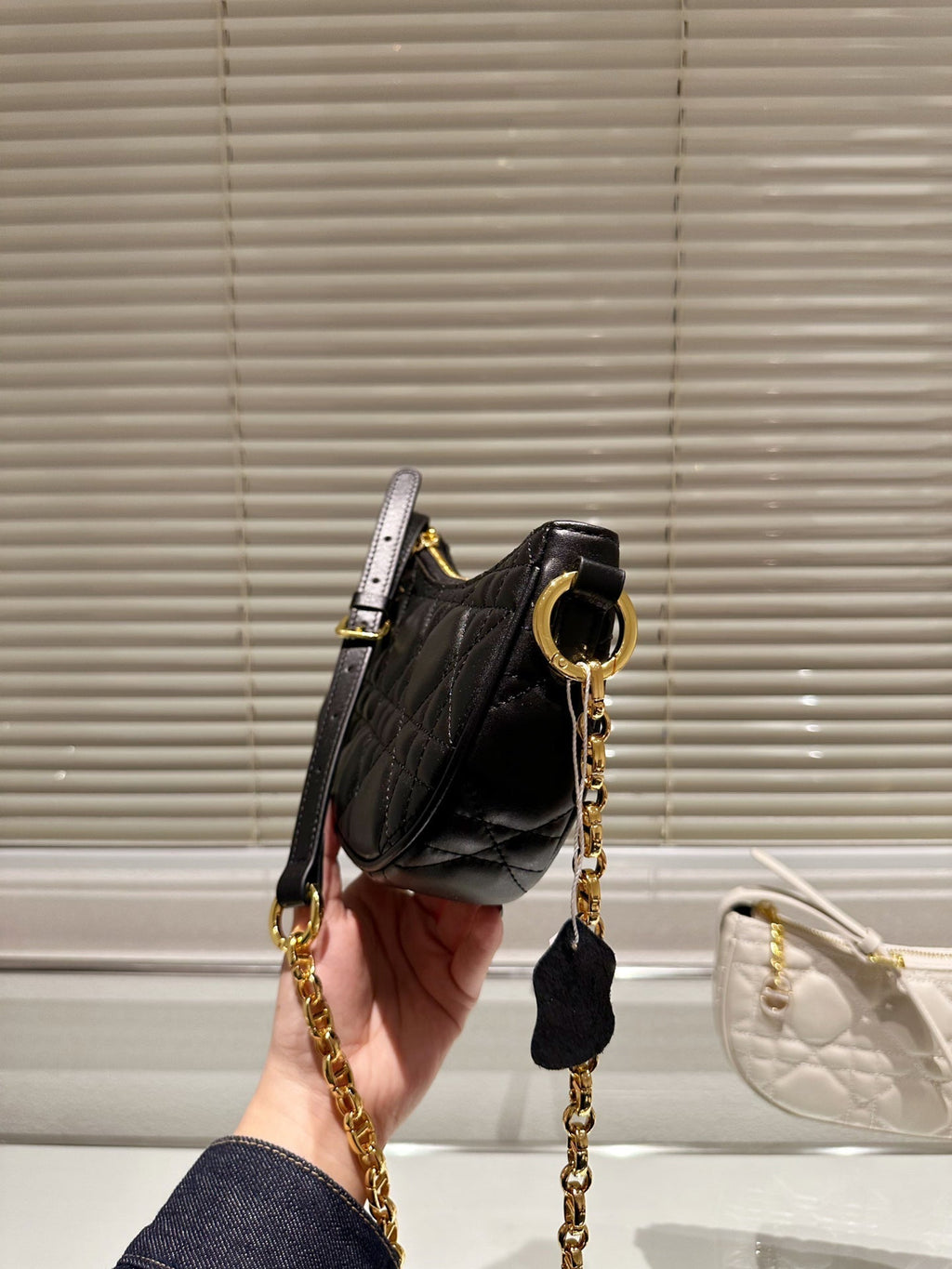 EN - Luxury Bags DIR 373