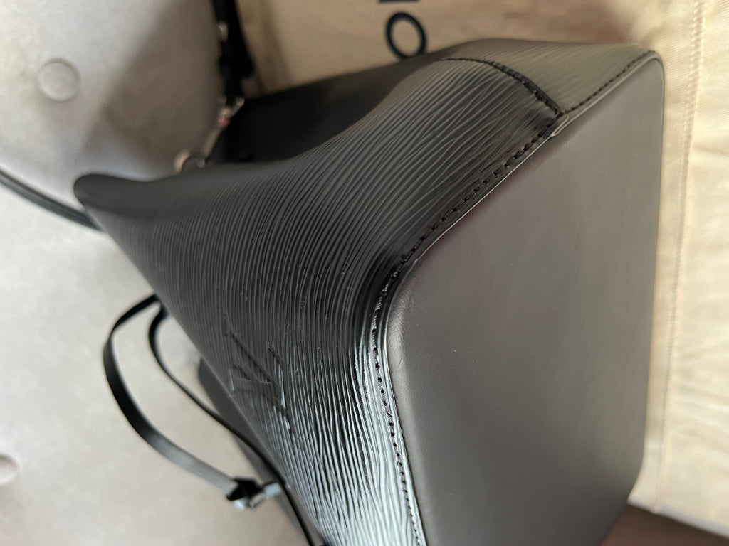 Louis Vuitton Neo Noe Bucket Bag Black Epi (RRP £1,930)