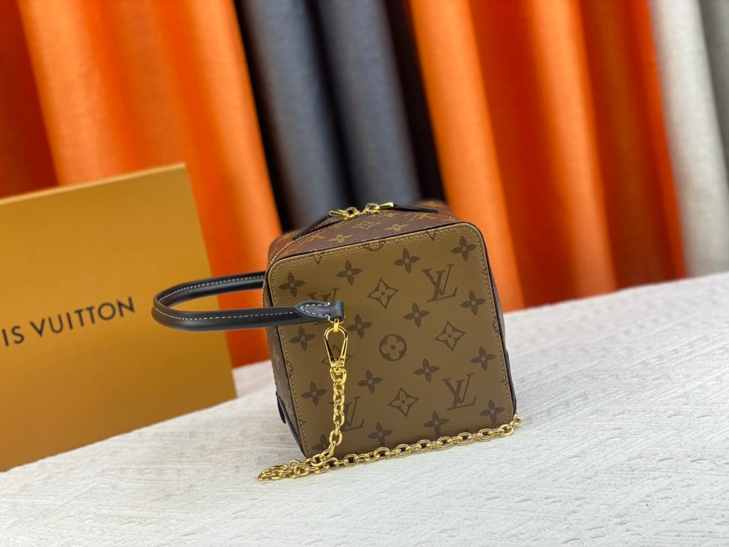 EN - New Arrival Bags LUV 678