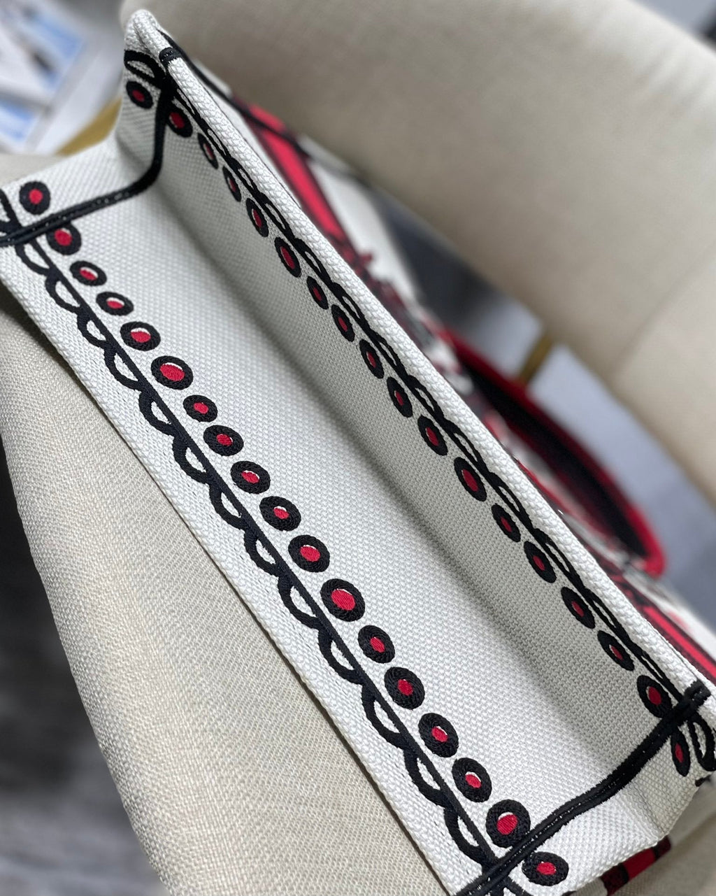 GLAMI MeGLAMIum Book Tote Latte Multicolor Cupidon Embroidery, Red/White, For Women WomenÃ¢â‚¬â„¢s Handbags, 41cm CD M1296ZTQG_M941