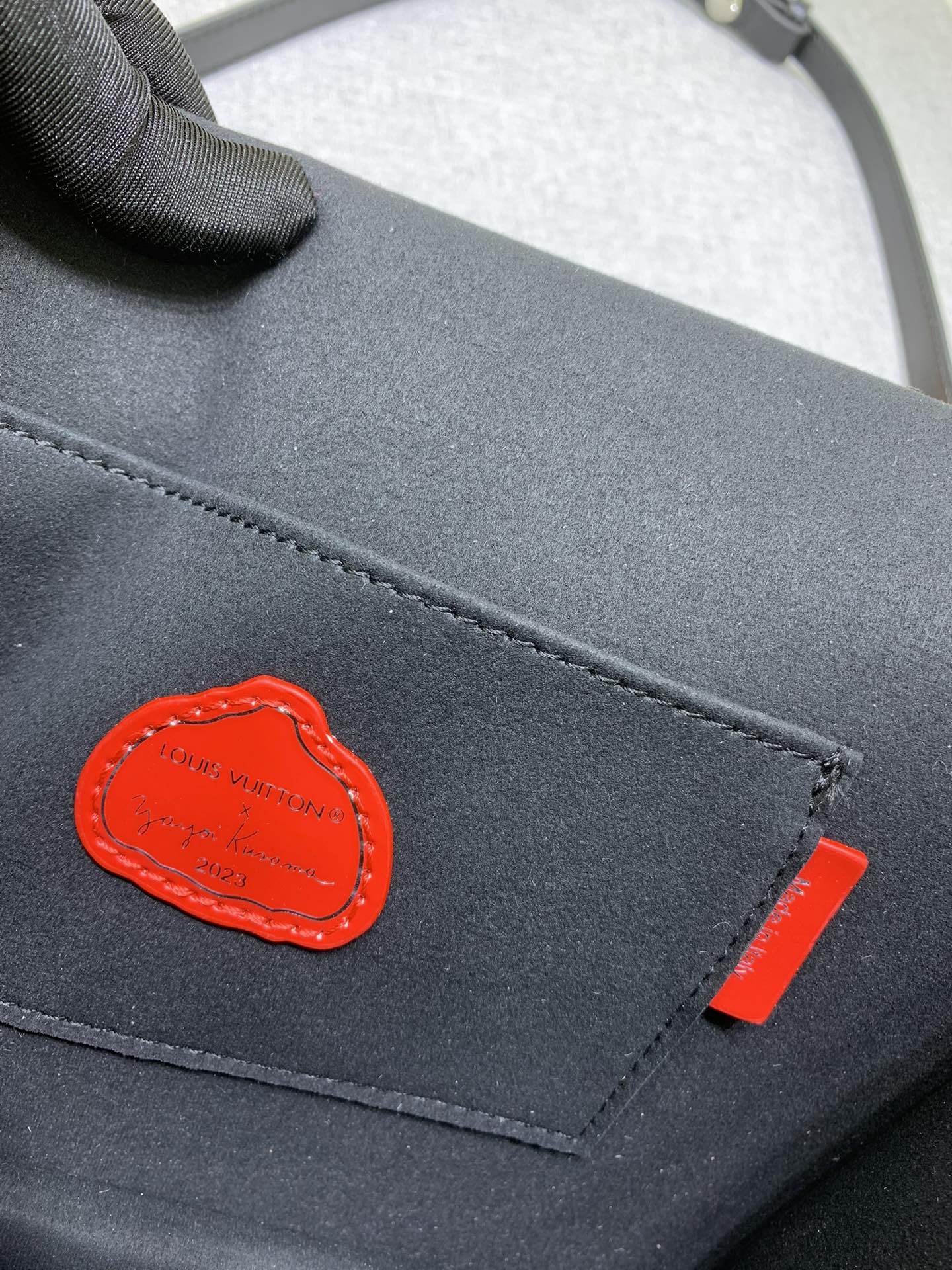 EN - New Arrival Bags LUV 658