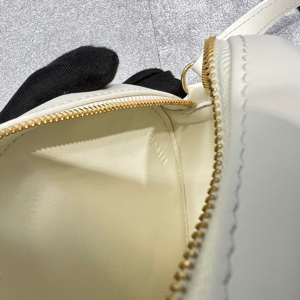 GLAMI Crossbody Oval Purse Cuir Triomphe White For Women 6in/16cm