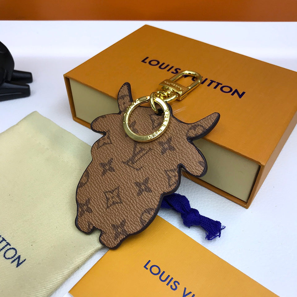 EN - Lux Keychains LUV 085