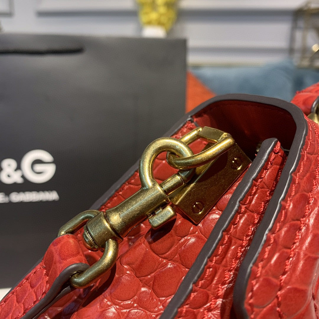 GLAMI MeGLAMIum Devotion Bag Red For Women 9.5in/24cm