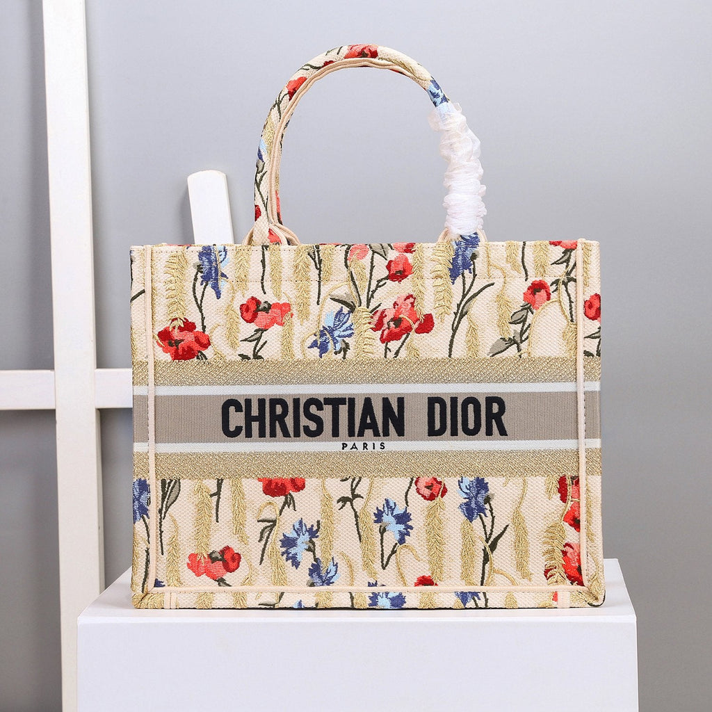 GLAMI MeGLAMIum Book Tote Beige For Women 36cm/16.5in CD