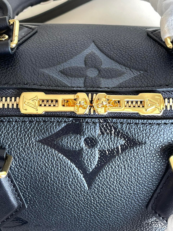 LOV2 Bags - Luxurious Bags  1624