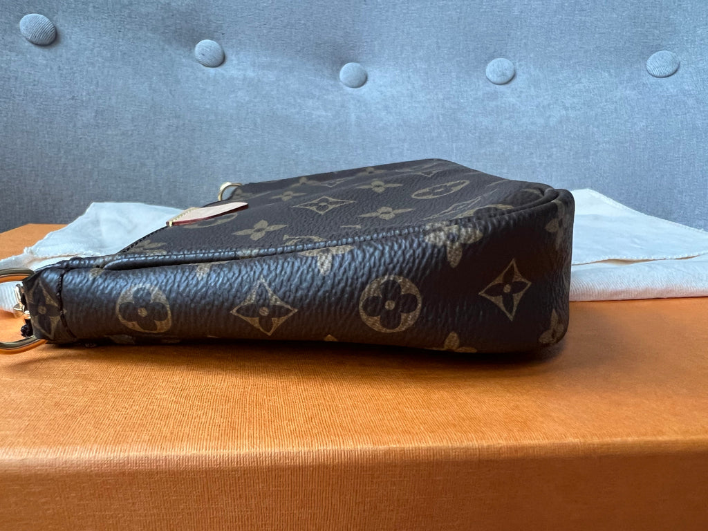 Louis Vuitton Multi Pochette Accessoires Rose Chiaro (RRP £1970)