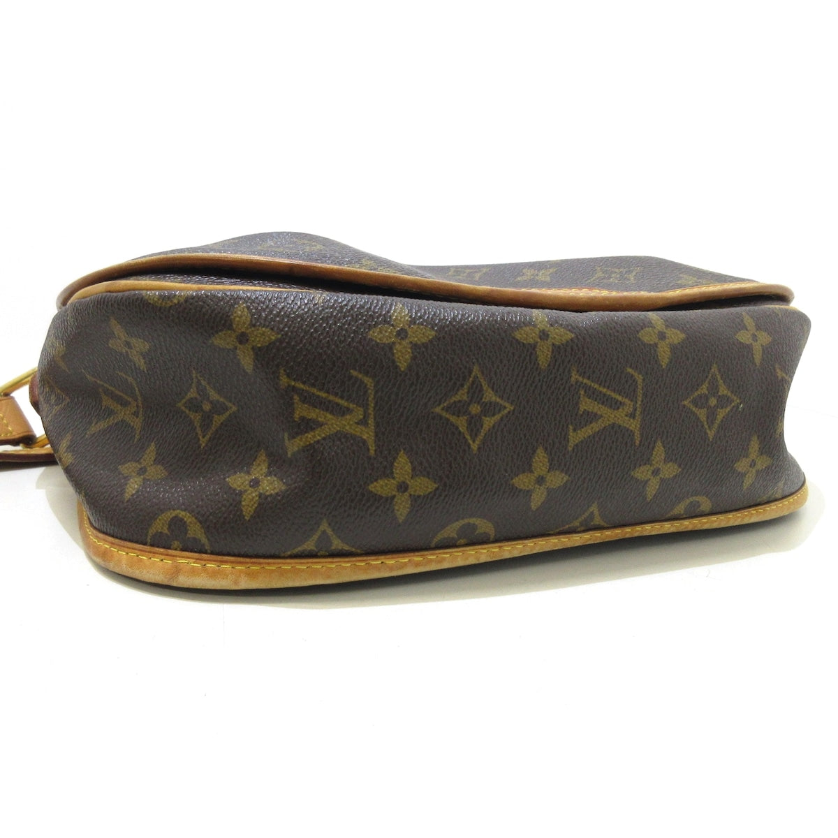 Louis Vuitton Ménilmontant  Canvas Shoulder Bag ()