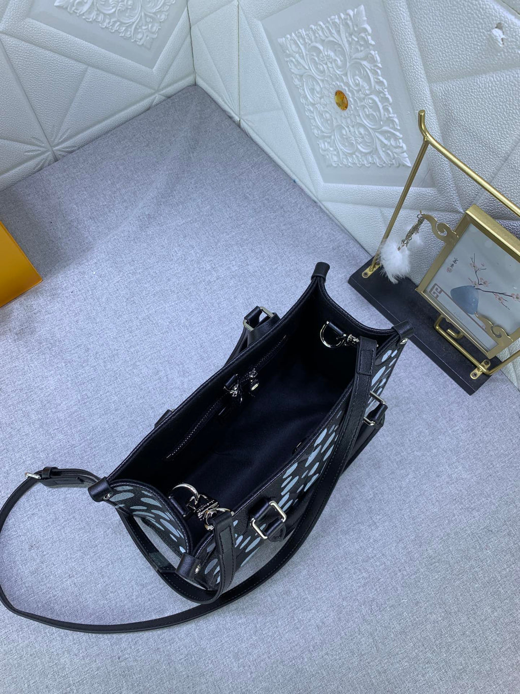 EN - New Bag LUV 638