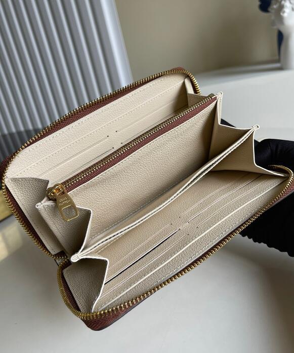 SAMC - Mix Wallets - 070