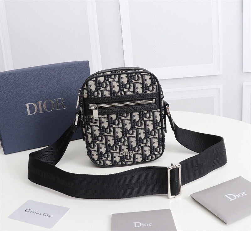 ELE - Dir Bags - 1522