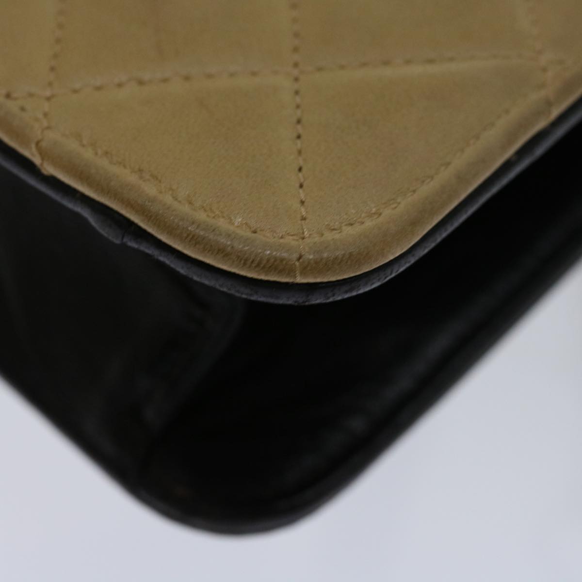 CHANEL Matelasse Hand Bag Leather Beige CC 68905A