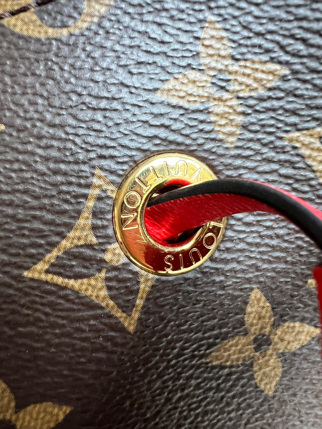 Louis Vuitton Neo Noe Monogram (RRP £1,560)