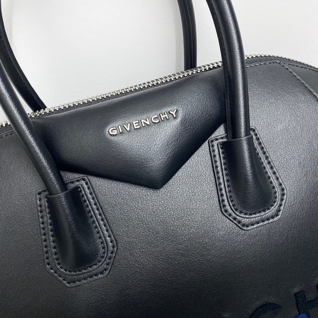 gv Antigona Bag Black For Women, Handbags, Shoulder Bags 13in/33cm GVCÃ‚Â 