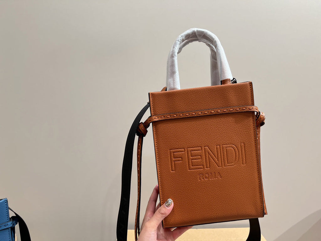 EN - Luxury Bags FEI 296