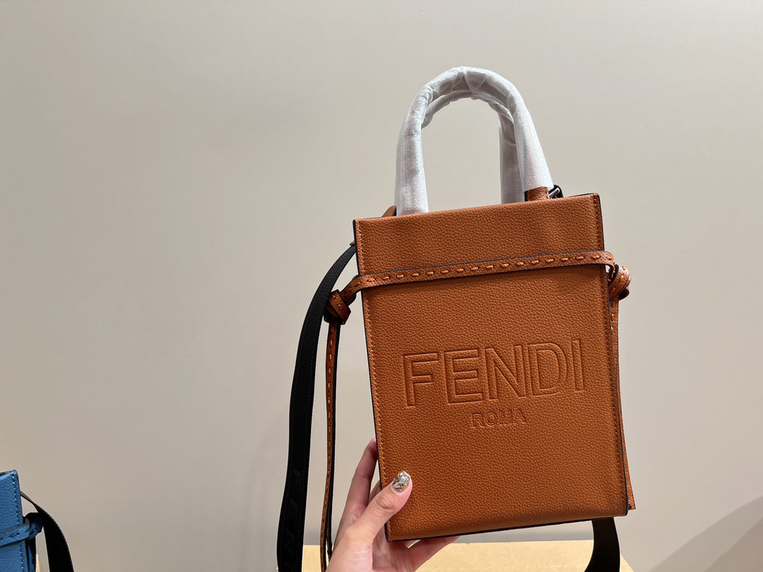 EN - Luxury Bags FEI 296