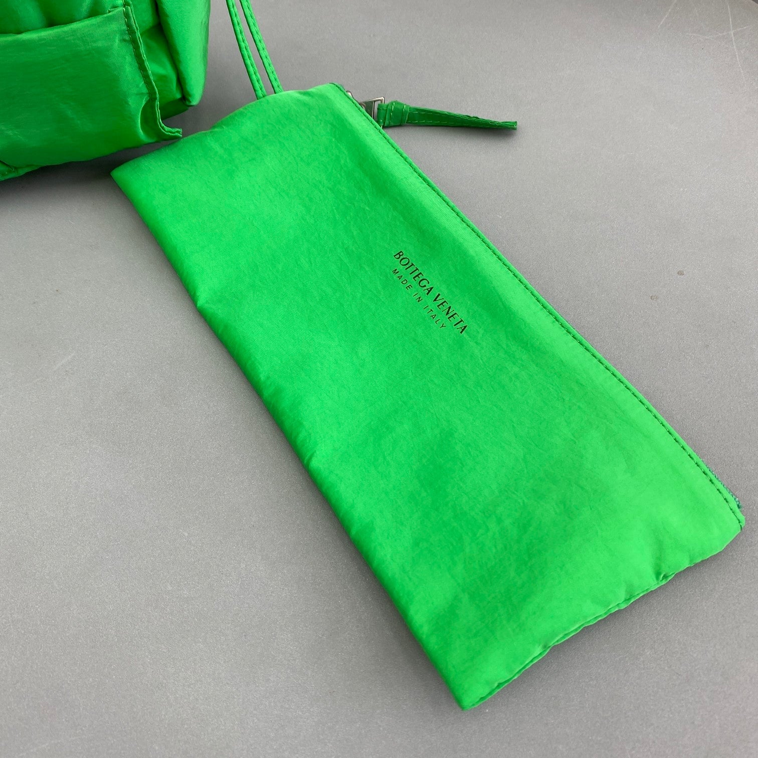 GLAMI Padded Tech Cassette Bag For Women 11.8in/30cm In Green 628951VBO813724