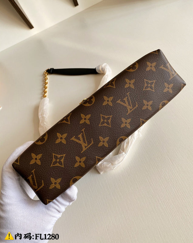 LOV2 Bags - Luxurious Bags  2649