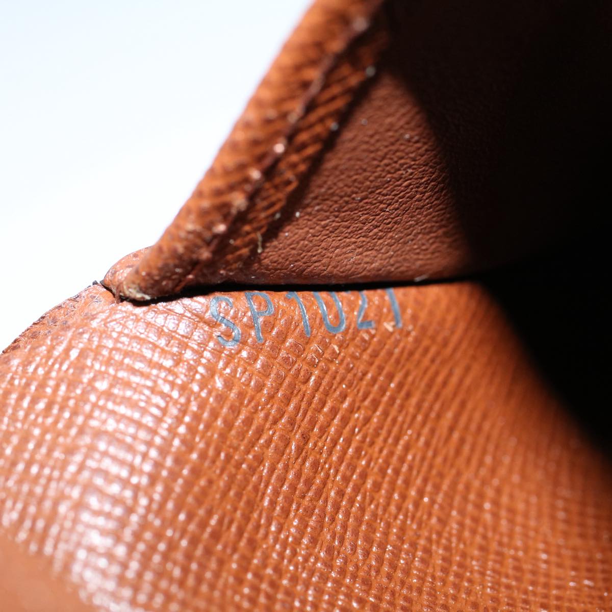 Louis Vuitton Porte-Monnaie  Canvas Wallet  ()