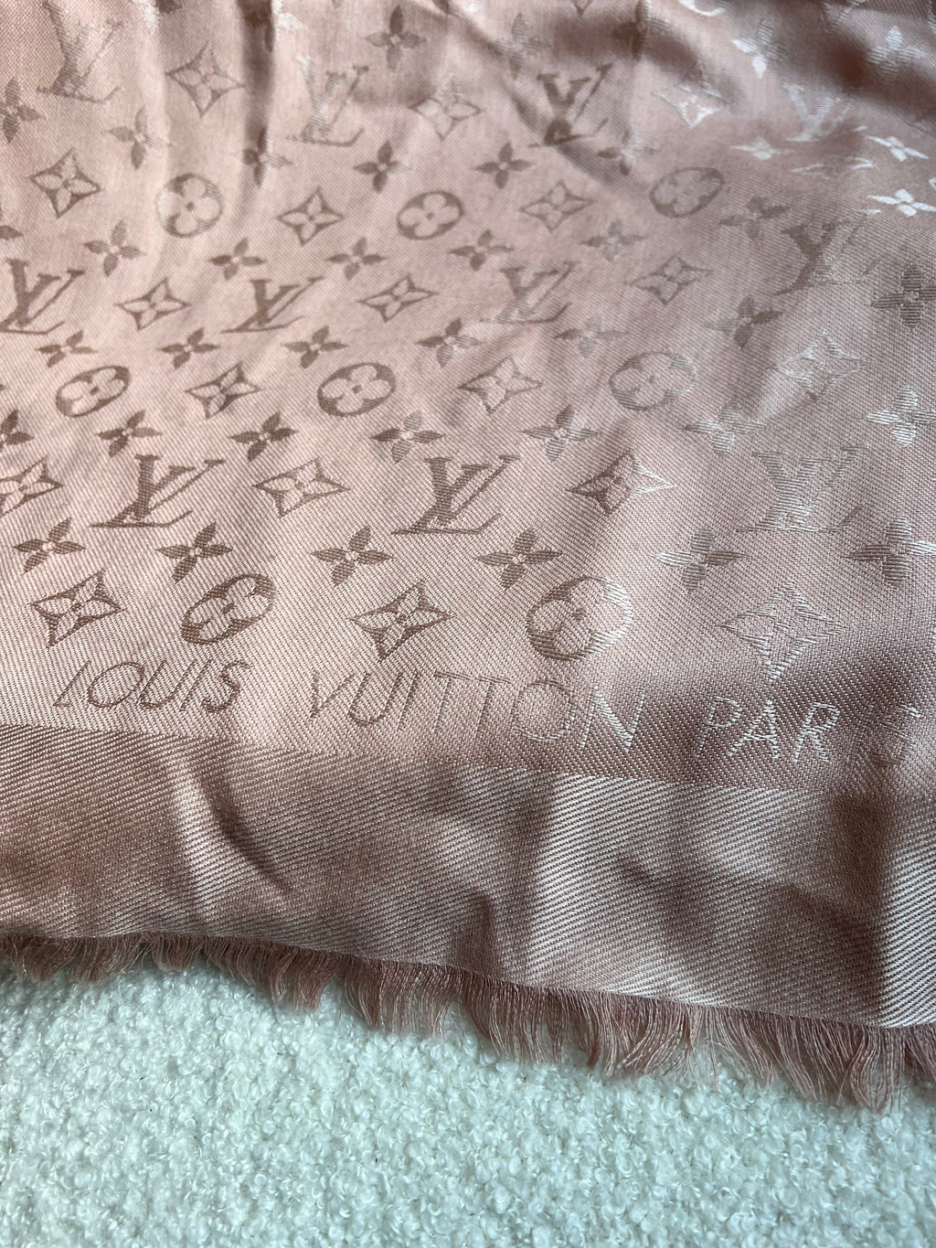 Louis Vuitton Pink Monogram Shawl (RRP £450)