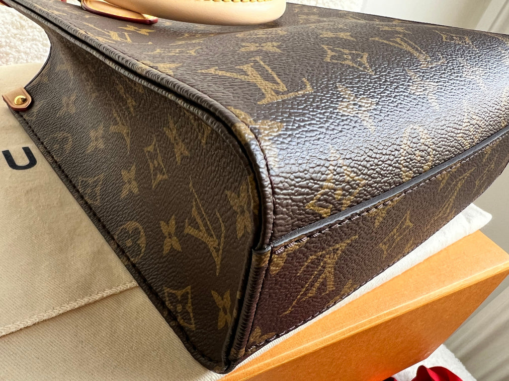 Louis Vuitton Sac Plat BB (RRP £1,820)