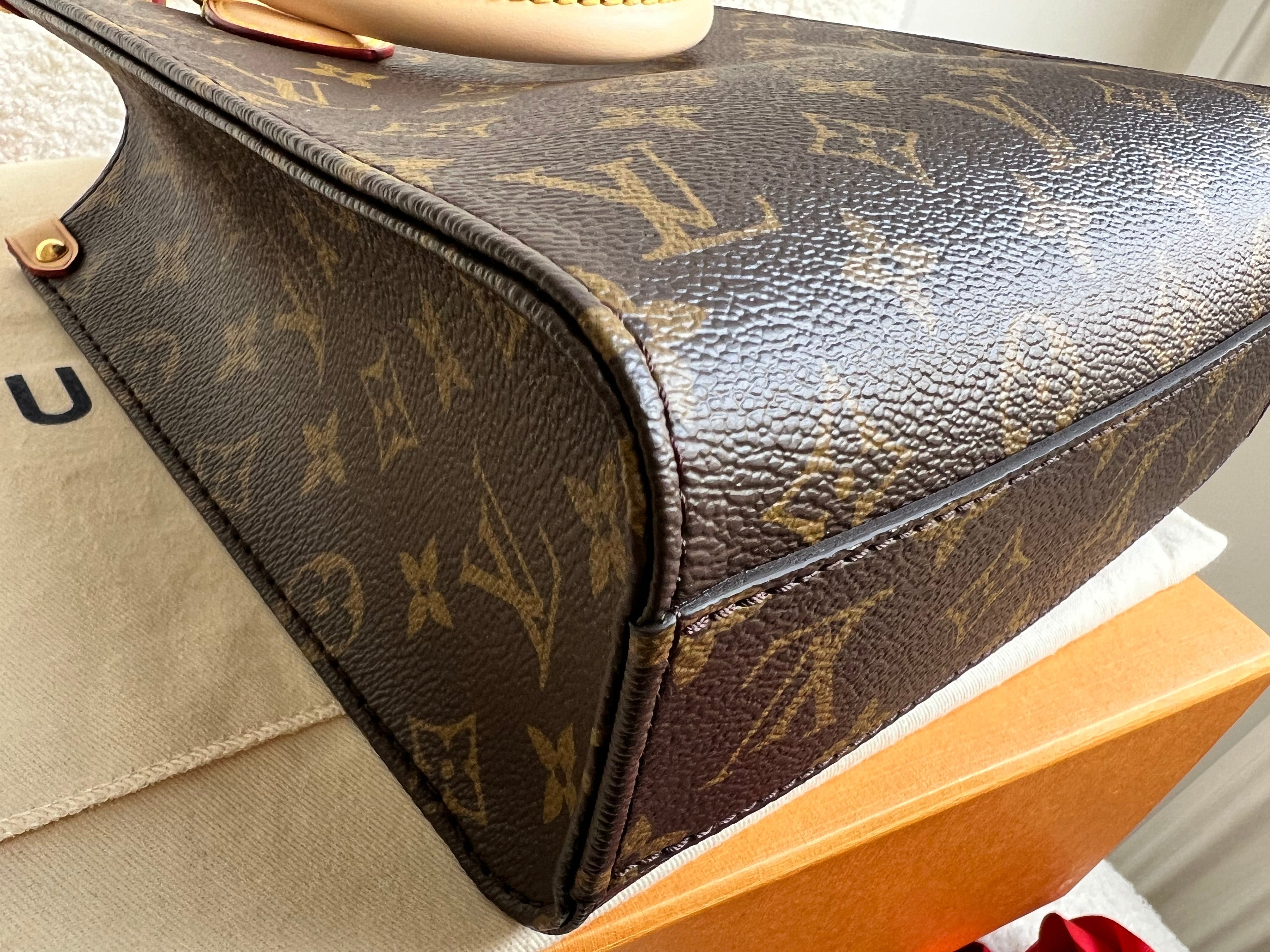 Louis Vuitton Sac Plat BB (RRP £1,820)