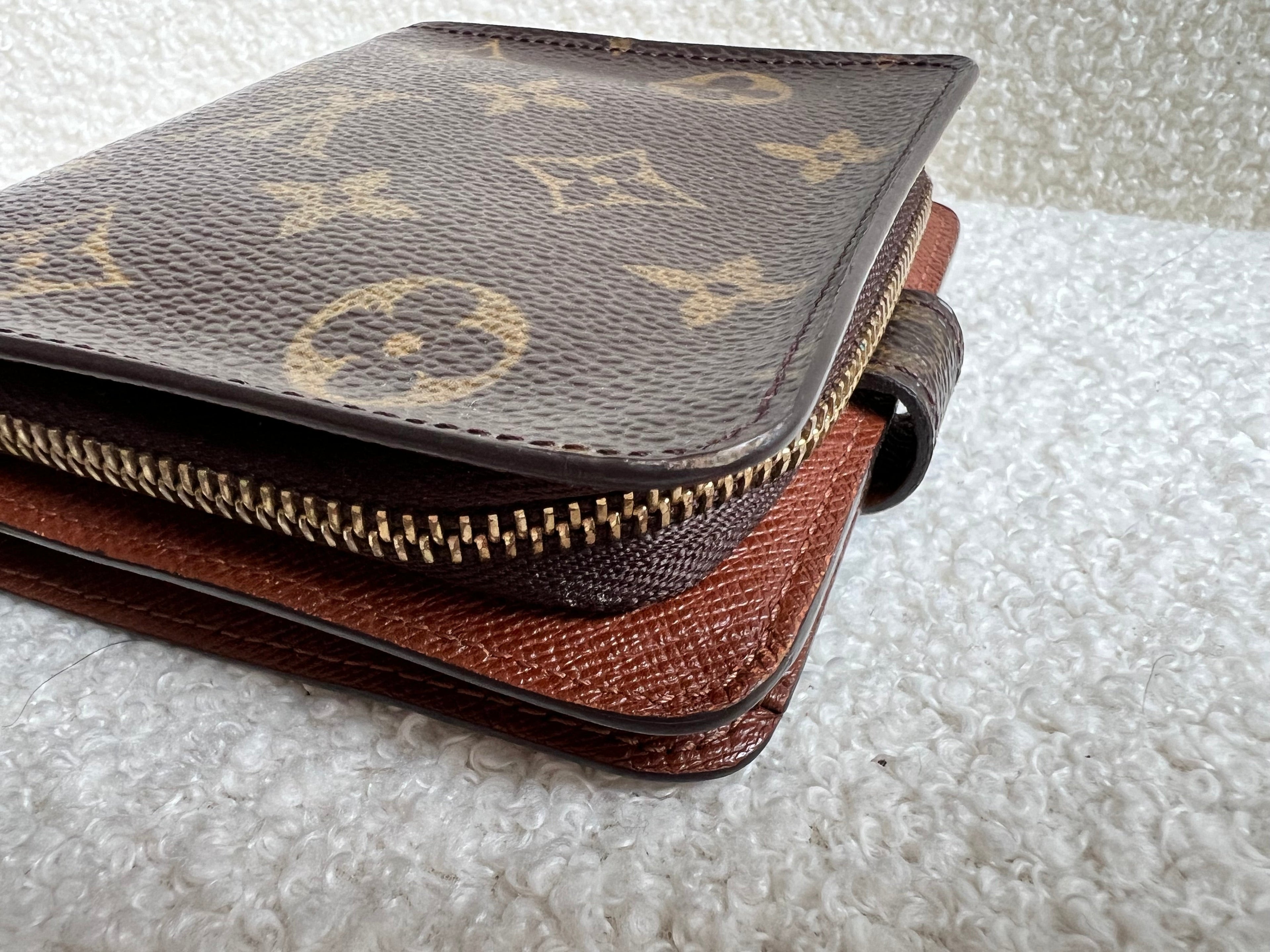 Louis Vuitton Monogram Small Bifold Wallet