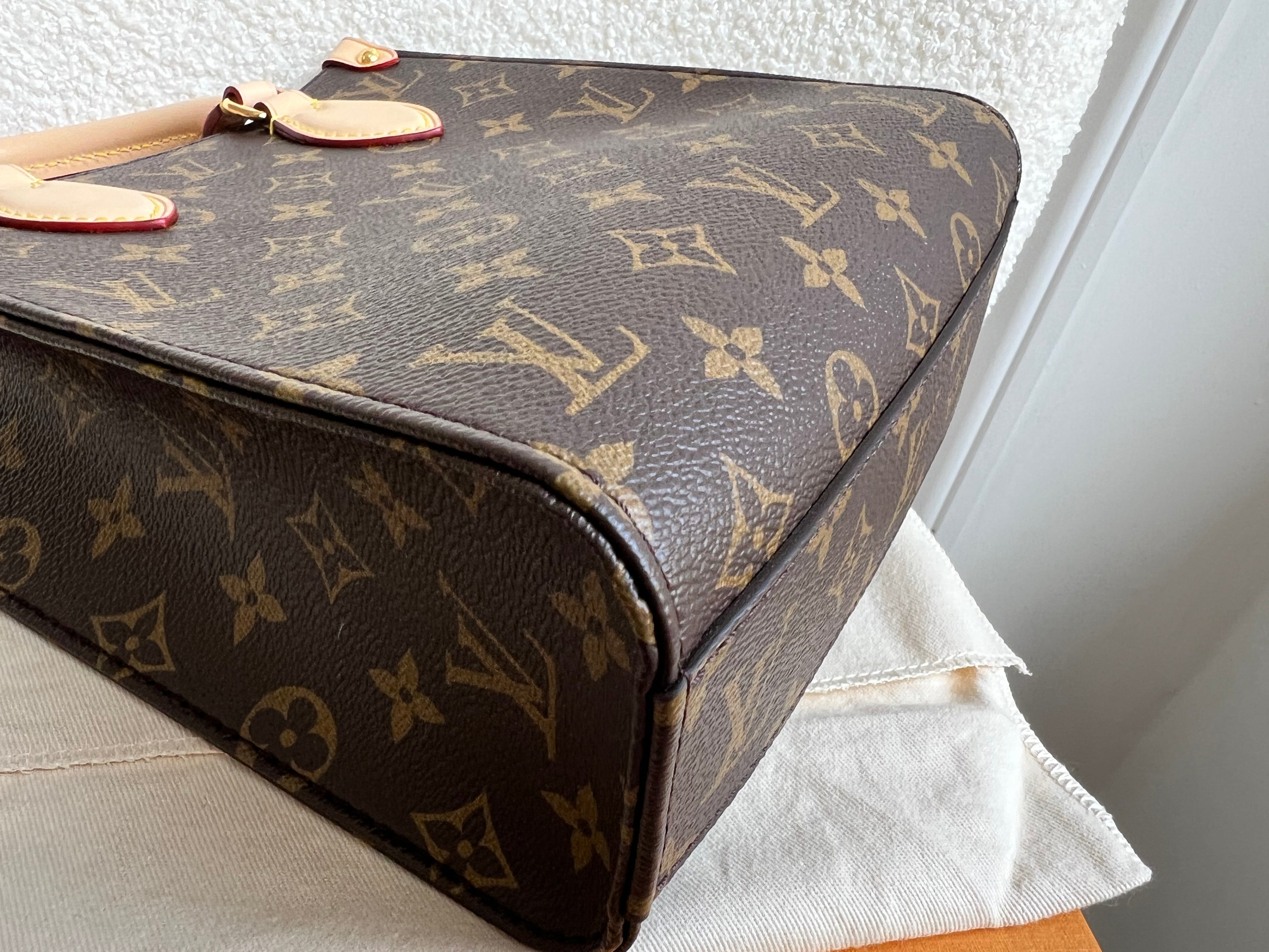 Louis Vuitton Sac Plat BB (RRP £1,820)