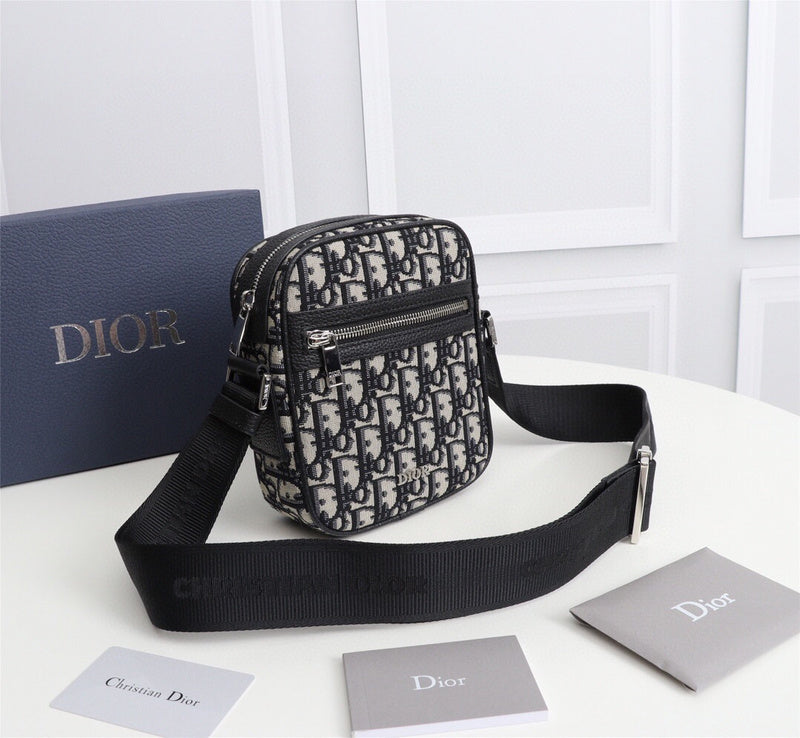 ELE - Dir Bags - 1522
