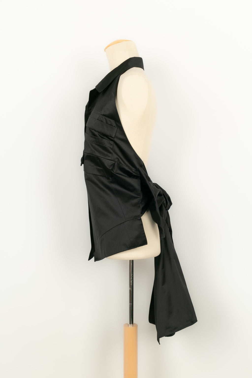 Haut noir Yves Saint Laurent