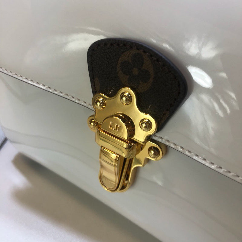 LOV2 Bags - Luxurious Bags  1838