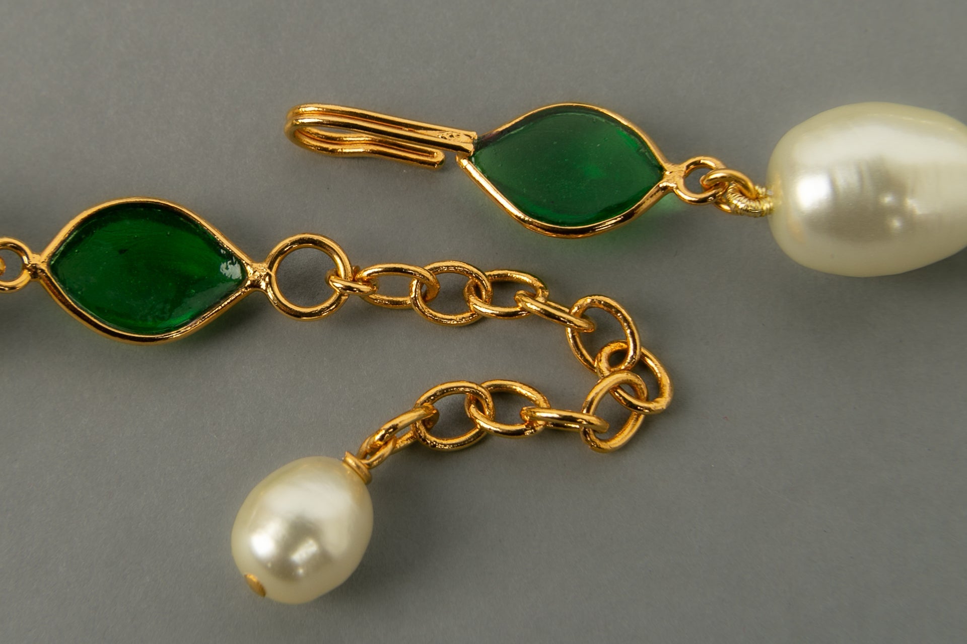 Collier Augustine
