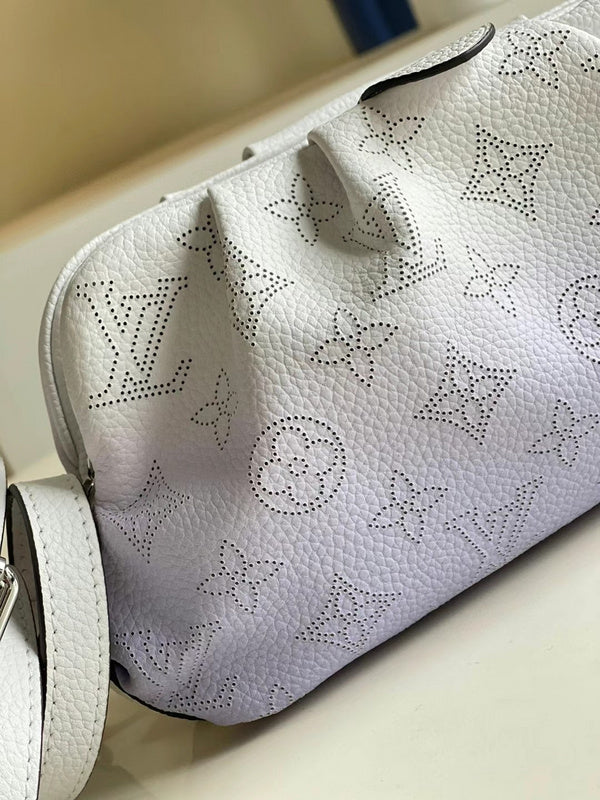 LOV2 Bags - Luxurious Bags  930