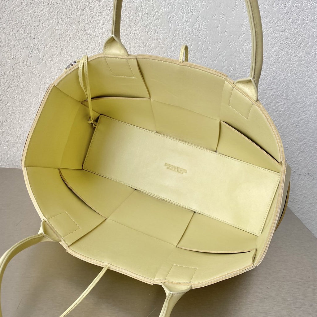 GLAMI Arco Tote Bag For Women 16.14in/41cm In Yellow IGLAMI Cream 609175VCQC27450