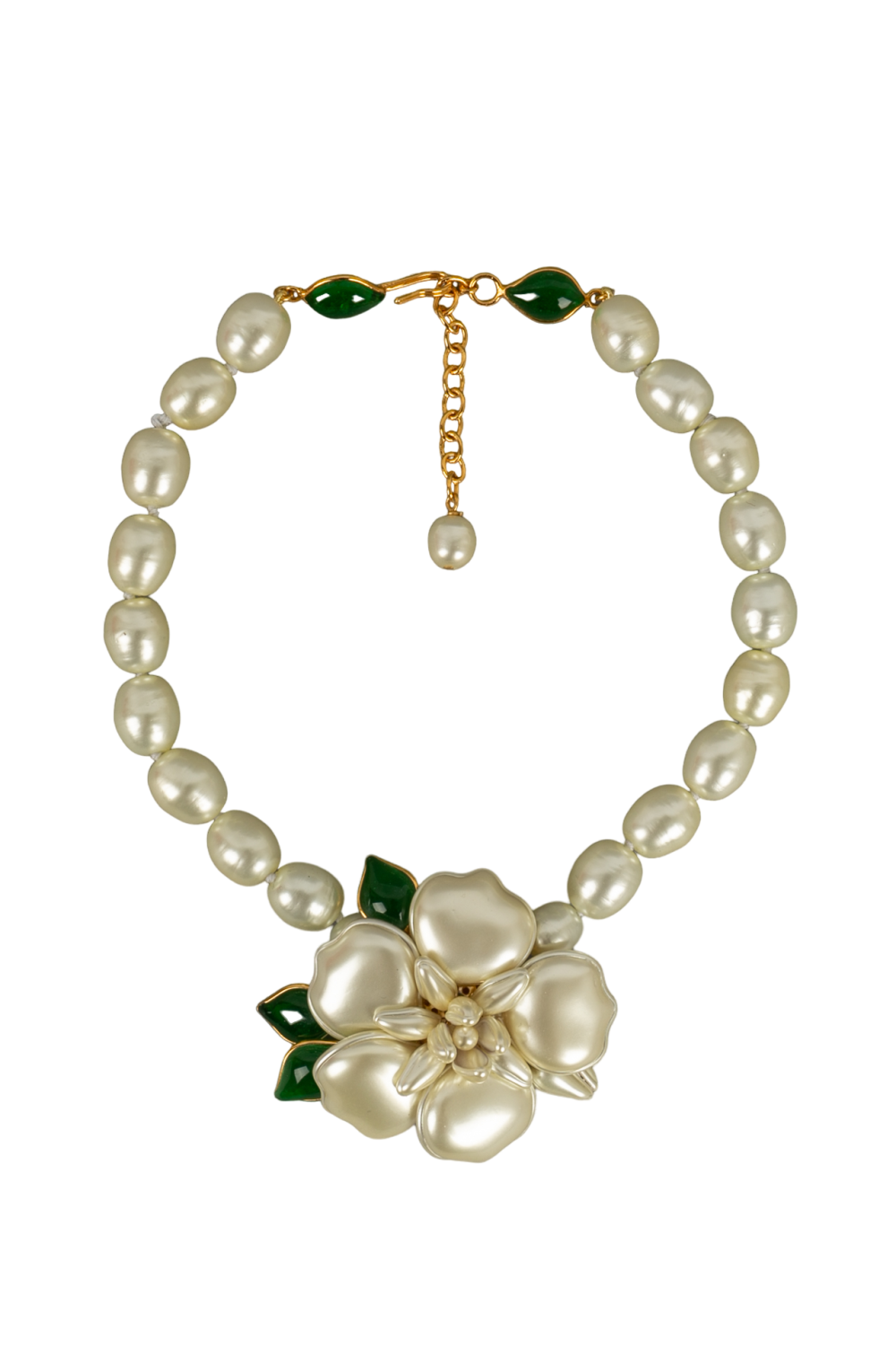 Collier Augustine