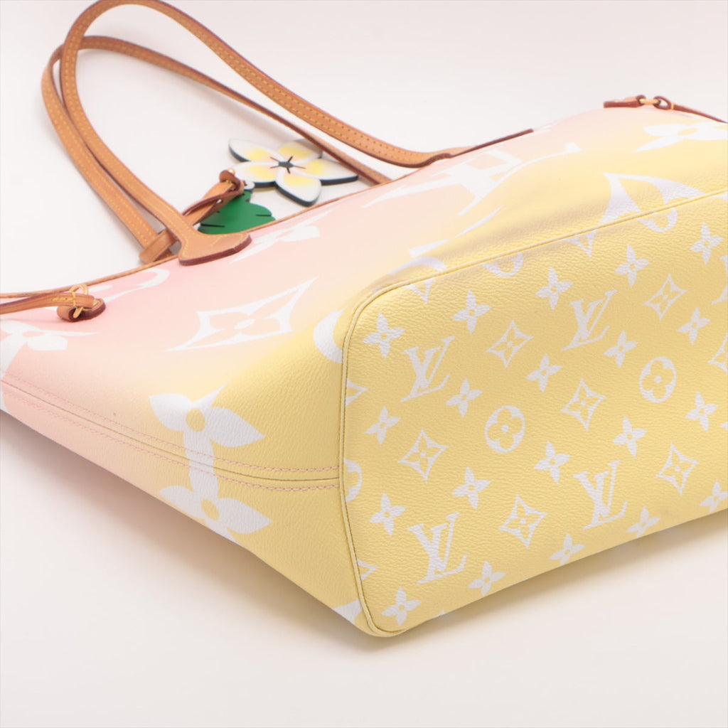 Louis Vuitton Pool Monogram Giant Neverfull MM M45680