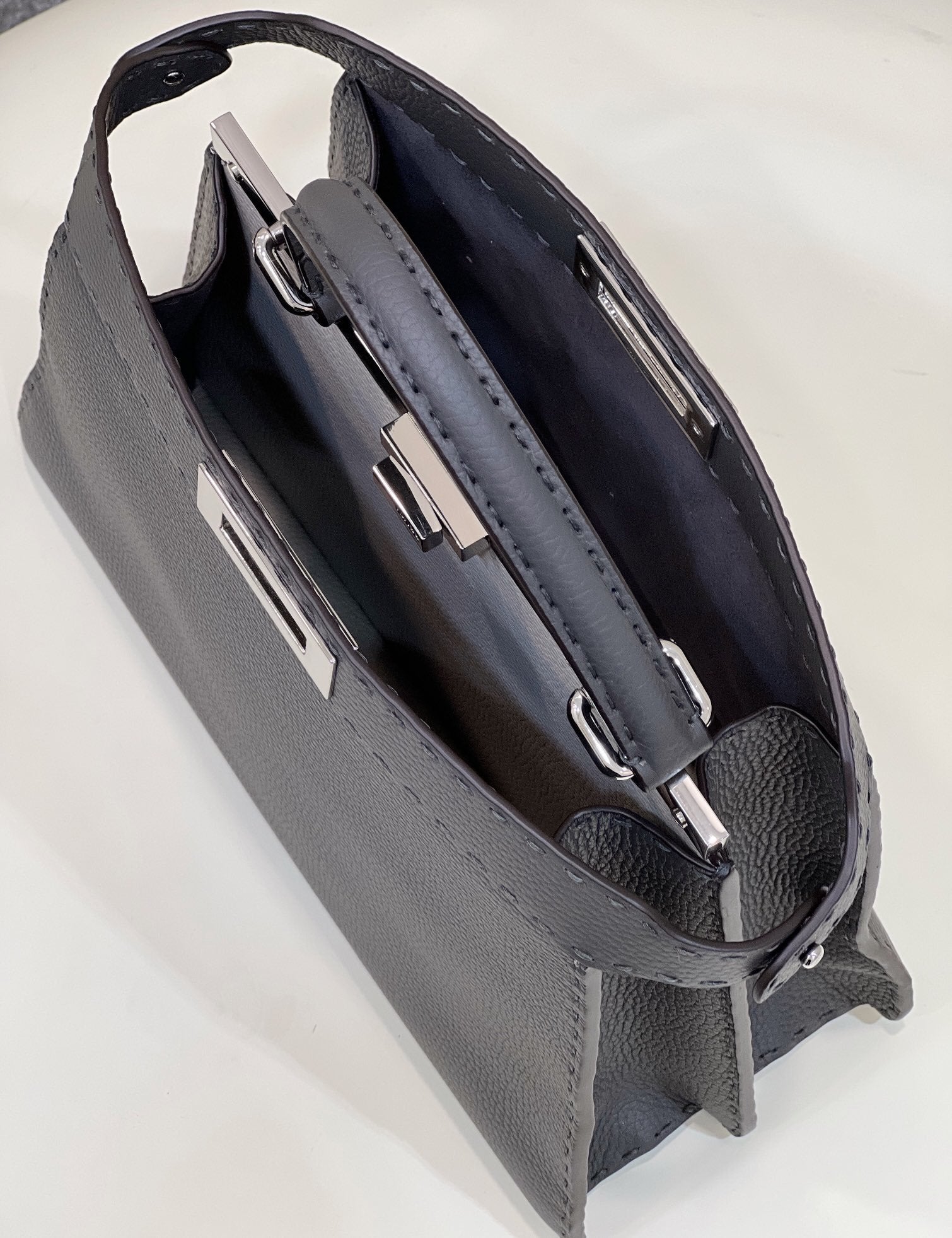FI GlamI ISeeU MeGLAMIum Black For Women, Handbags, Shoulder Bags 13.1in/33.5cm FF