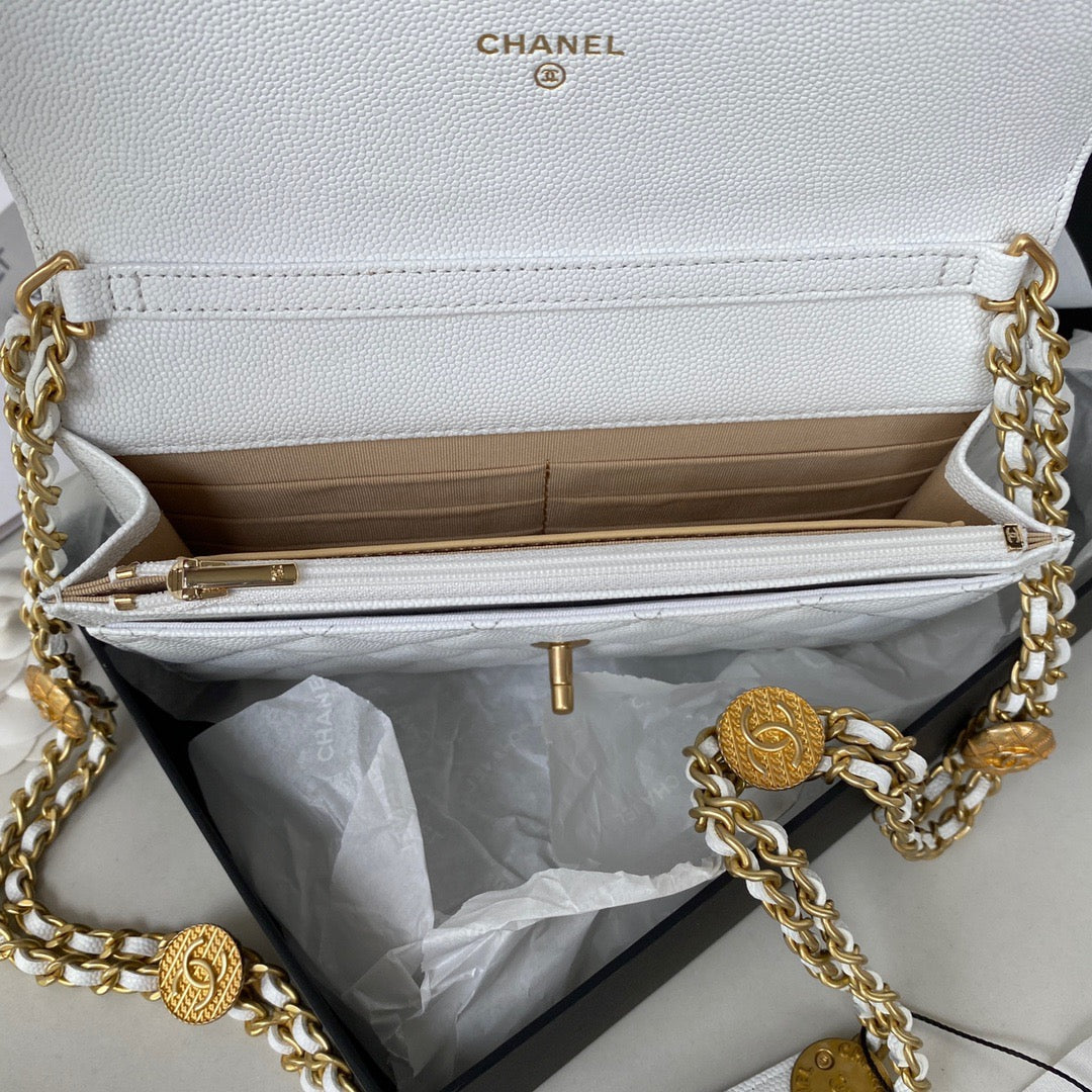CHLSmall Flap Bag Gold Hardware White For Women, Women’s Handbags, Shoulder Bags 7.5in/19cm AP2840