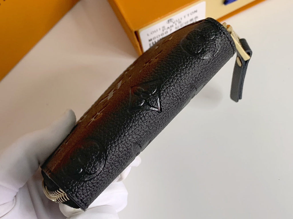 EN - New Arrival Wallet LUV 124