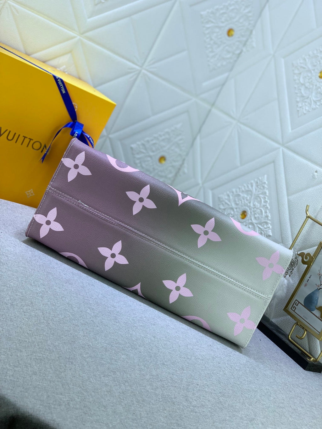 EN - Luxury Bags LUV 750