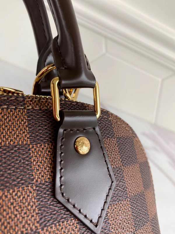 LOV2 Bags - Luxurious Bags  2589