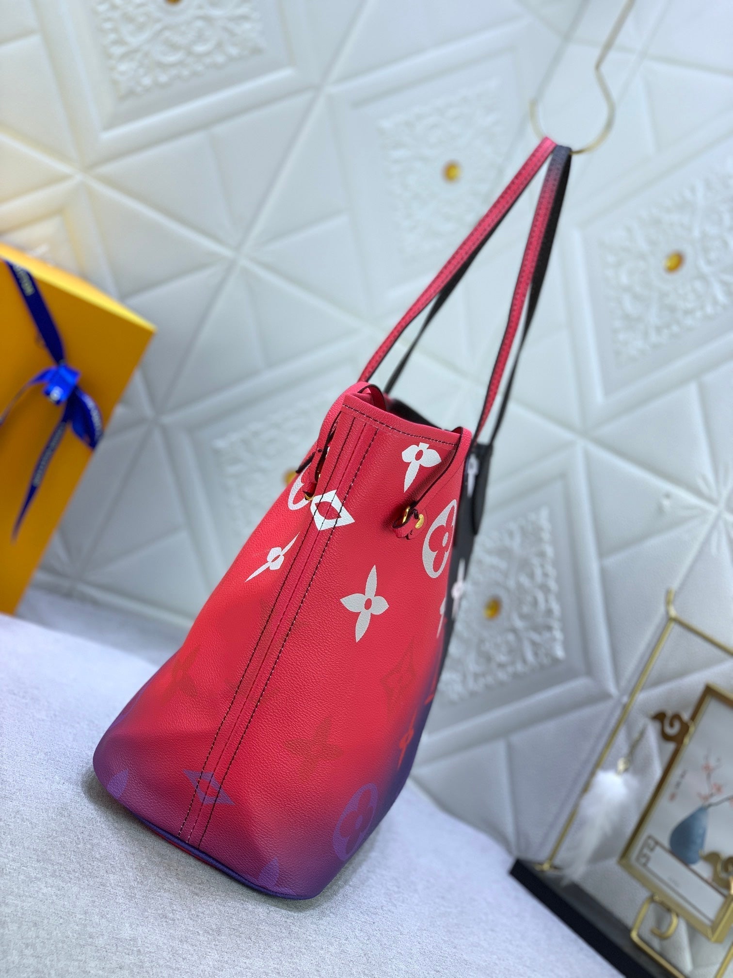 EN - New Bag LUV 649