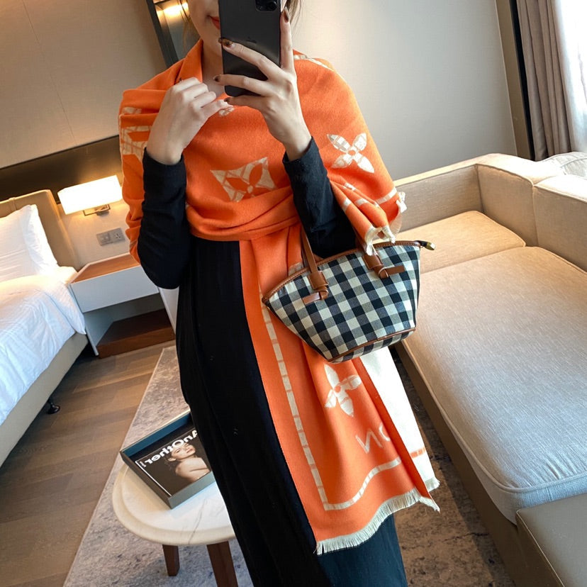 EN - Luxury LUV  Scarf 016